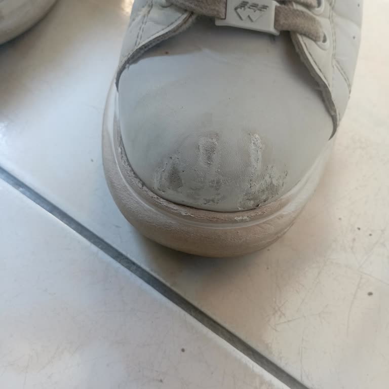 Wickers Ayakkabıda Boya Problemi Ve İletişim Sorunu