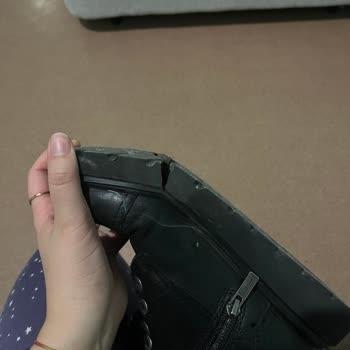 Yeşil Kundura'dan Alınan Botlar Hızla Yıprandı, İade İmkansız!