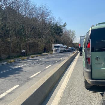 Darüşşafaka Caddesi'nde Trafik Çilesi