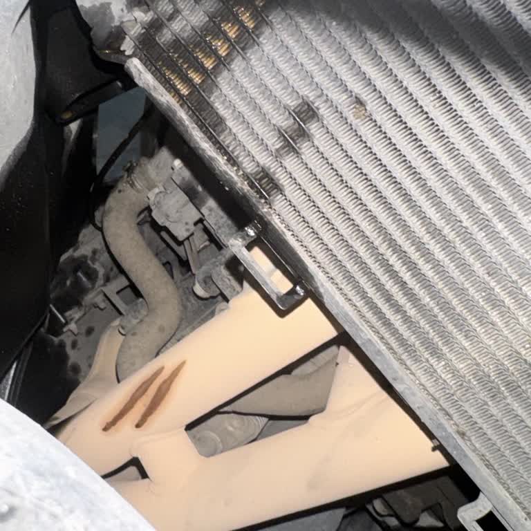 Yağ Soğutucusu Sorunu İçin Onay Bekleyen Müşteri