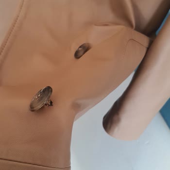 Derimod Ceketindeki Üretim Hatası Ve Yetersiz Müşteri Hizmeti