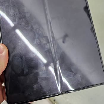 Samsung Fold 4 Katlama Yeri Çizgisi