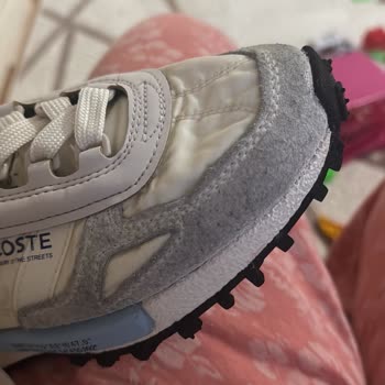 Pahalı Ayakkabıda Renk Atması Ve Tüylenme, Mağduriyetim Giderilmiyor