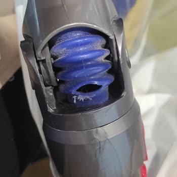 Garanti Kapsamında Değiştirilen Dyson Lazer Başlıkta Tekrarlayan Hortum Yırtılması Ve Kullanıcı Hatası İddiası