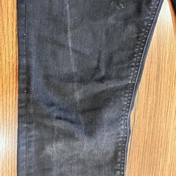 Aldığım Pantolon Kısa Sürede Renk Attı Ve Deforme Oldu