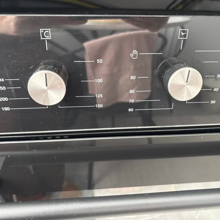 Kumtel Ankastre Fırında Düğme Kabloları Yandı Servis Çözüm Sunmuyor