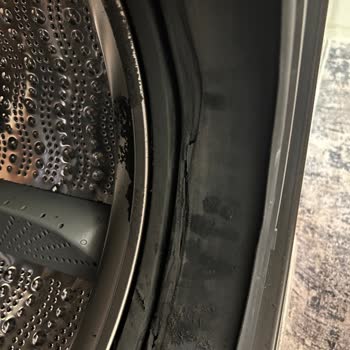 Bosch Çamaşır Makinemin Körük Lastiği 5 Ayda Parçalandı, Kullanıcı Hatası Denildi