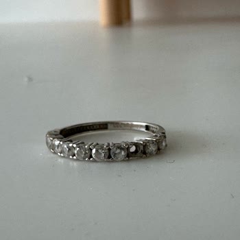 Altınbaş'tan Alınan Pırlanta Yüzüğün Taşları İki Kez Düştü, Çözüm Bekliyorum