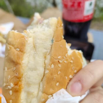 Bir Fast Food Şubesinde Satılan Ürünlerde Küf ve Gıda Güvenliği Sorunu