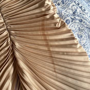 Hatalı Kumaş Ve Uyumlu Olmayan Şal Nedeniyle Hayal Kırıklığı