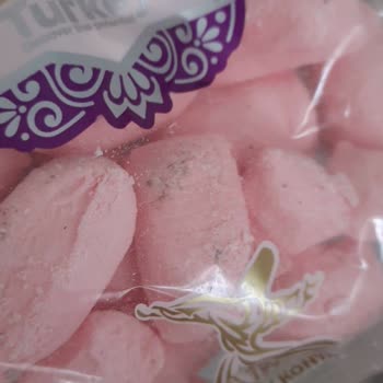 Hasarlı Ve Bayat Şekerlerin Üstüne Kötü Müşteri Hizmeti