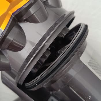 Dyson V12 Süpürgede Kronik Gövde Problemi Ve Yetersiz Müşteri Hizmetleri