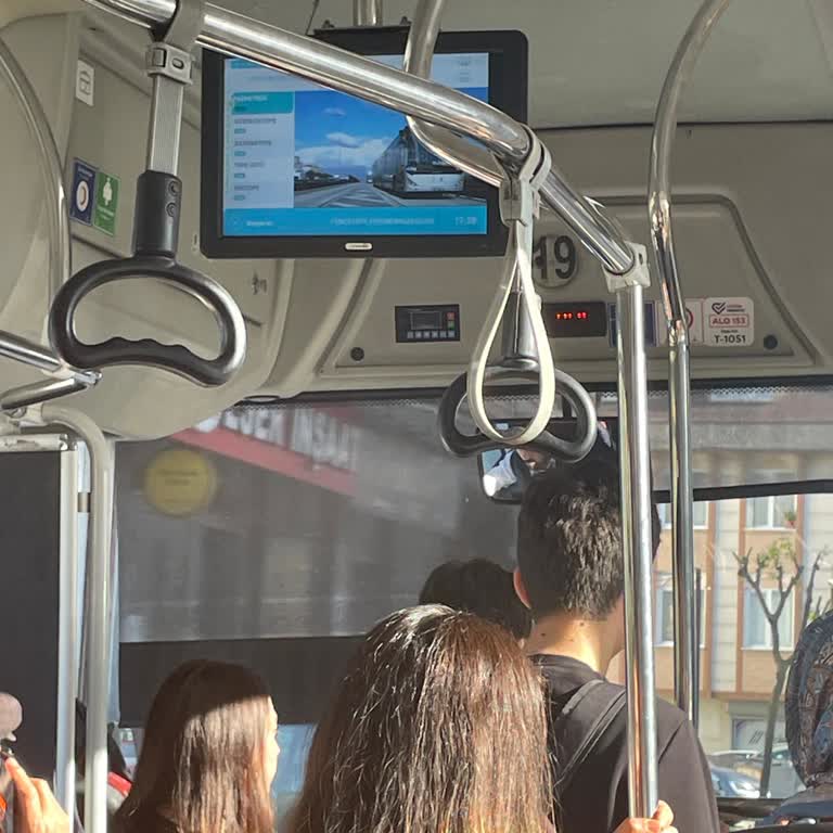 Tıklım Tıklım Otobüste Klima Açılmıyor, Güvensiz Ve Konforsuz Yolculuk