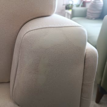 Koltuklarda Erken Yıpranma Ve Renk Solması Sorunu
