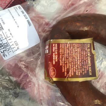 Onur Market Monet Sucuk Kötü Kokuyor