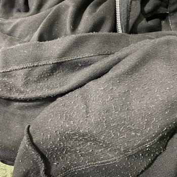 Yeni Alınan Sweatshirtte Renk Solması Ve Tüylenme Sorunu Red Edildi