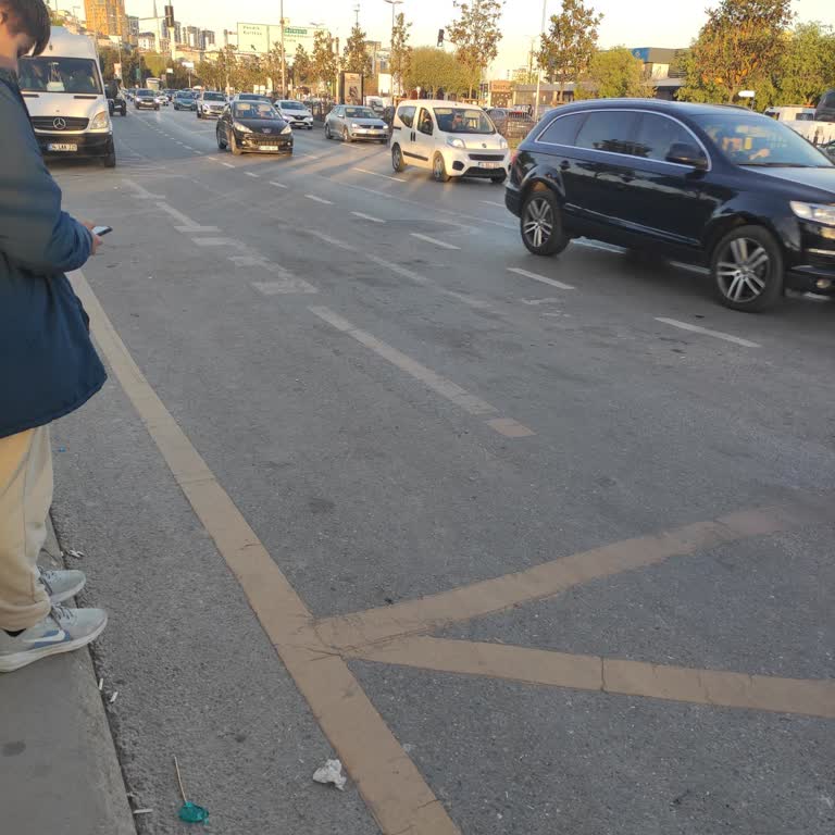 KM33 Otobüsü Saatlerinde Sürekli Gecikme Ve Mağduriyet