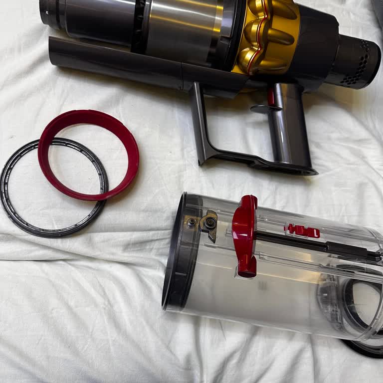 Dyson Hazne Silikonunu Yerine Takamıyorum, Müşteri Hizmetleri Çözüm Sunmuyor