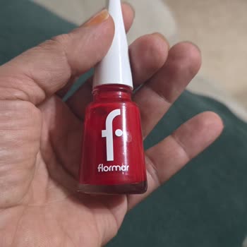 Flormar Oje Tırnaklarımda Kalıcı Sarı Leke Bıraktı