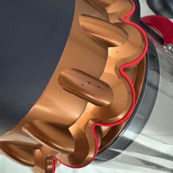 Dyson Süpürgemin Boyası Attı Ve Parçası Koptu Müşteri Hizmetleri Çözüm Sunmadı