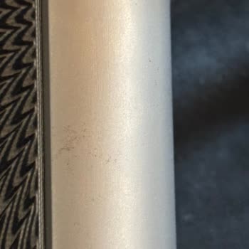 Yeni Alınan Tabancada Beklenmedik Boya Lekeleriyle Hayal Kırıklığı