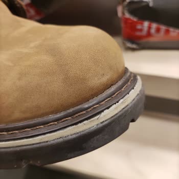 Kısa Sürede Tabanı Açılan Caterpillar Bot İçin İade Veya Değişim Talebi