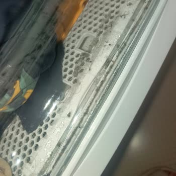 Makine Kapağında Su Ve Toz Birikmesi Sorunu Çözülemedi