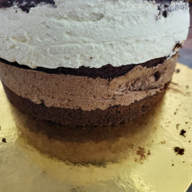 Aldığım Pastanın Tazeliği Ve İçeriği Hayal Kırıklığı Yarattı