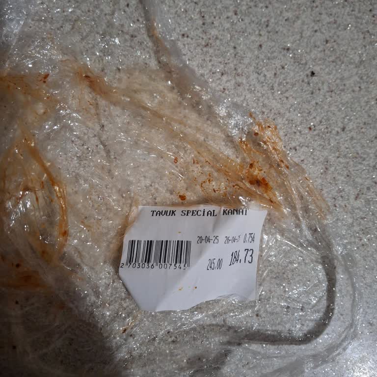 Et Tanzim Mağazaları'ndan Aldığım Tavuk Kanat Kokuyordu