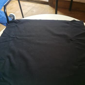 Instagram'da Sahte Ürün Gönderen Erkek Giyim Sitesi: Emirhan Classics Hakkında Şikayet