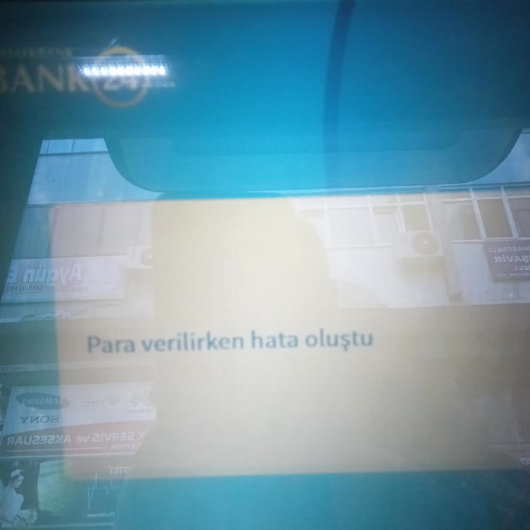 Halkbank ATM'de Parama El Konuldu Üç Gündür Çözüm Yok