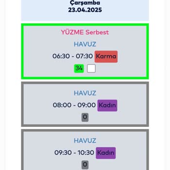 Sefaköy Yüzme Havuzunda Bayan Bölümünde Yer Bulamıyoruz, Haklarımız Ziyan Oluyor