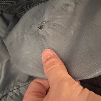 Tekerlek Tamirinde Bavulun İç Astarı Hasar Gördü