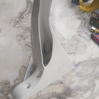 Satın Aldığım Pufların Ayakları Kırıldı, Firma İletişime Geçmiyor