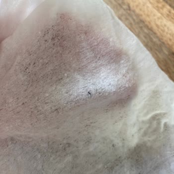 Yüzey Temizleme Mendilinde Beklenmedik Siyah Parça İle Karşılaştım