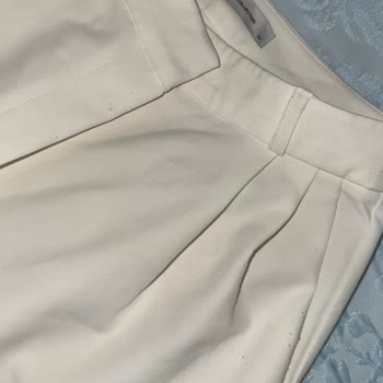 Yüksek Fiyatlı Pantolonun Kalitesizliği Hayal Kırıklığı Yarattı