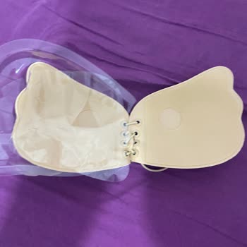 Yapışkanı Tutmayan Göğüs Tutucu Ve İade Sorunu