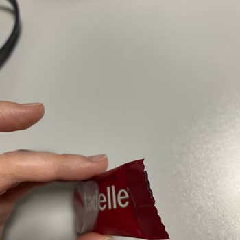 Tadelle Mini Çikolata Paketinden Boş Ambalaj Çıkması