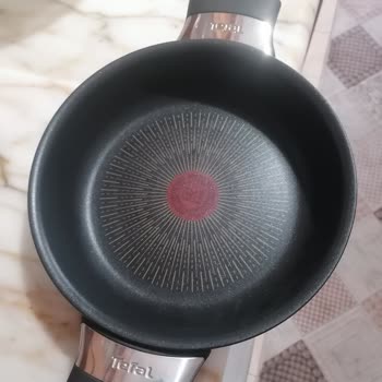 Tefal Sahanın Kulpları Yanıyor, Servis İlgisiz Ve Ürünü Çizerek Teslim Etti