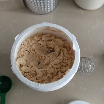 Herbalife Shake İçinde Küf Gibi Tozlar Çıktı