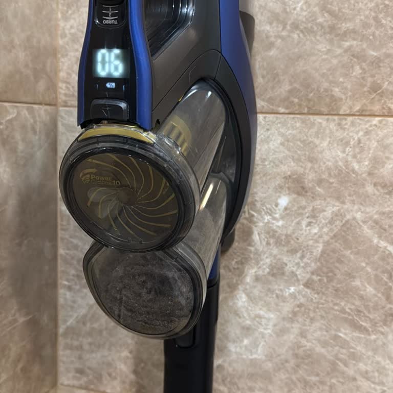 Sürekli Kırılan Süpürge Parçası Ve Mağduriyet