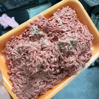 Sipariş Edilen Kıyma Küflü Ve Kararmış Geldi, Çocuklara Yedirilemez Durumda