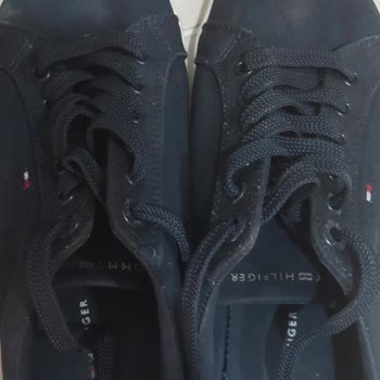 Boyner Kısa Sürede Rengi Değişen Sneaker İçin Olumsuz İnceleme Sonucu