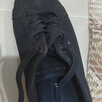 Boyner Kısa Sürede Rengi Değişen Sneaker İçin Olumsuz İnceleme Sonucu