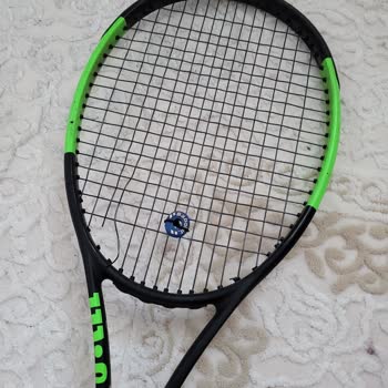 Decathlon Korupark'ta Raket Kordajı Sürekli Köşeden Kopuyor, Ücretsiz Tamir Hizmeti Sunulmuyor