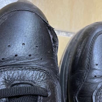 Az Kullanılan Ayakkabının Dikişleri Açıldı Değişim Yapılmadı