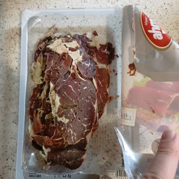 Satın Alınan Pastırmanın Bozuk Çıkması Ve Mağduriyetim