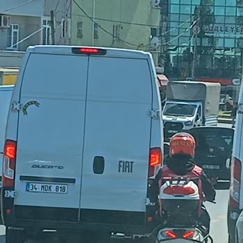 Mağaza Şoförünün Tehlikeli Ve Saygısız Araç Kullanımı Mağduriyet Yaratıyor