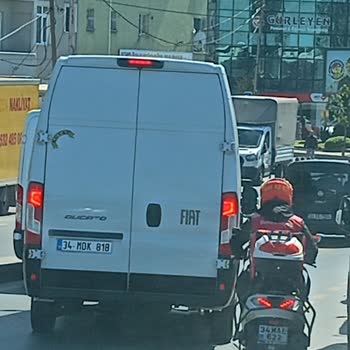 Mağaza Şoförünün Tehlikeli Ve Saygısız Araç Kullanımı Mağduriyet Yaratıyor