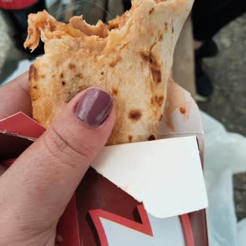 Dois Döner Yemekte Saç Teli Şoku Ve Hijyen Sorunu